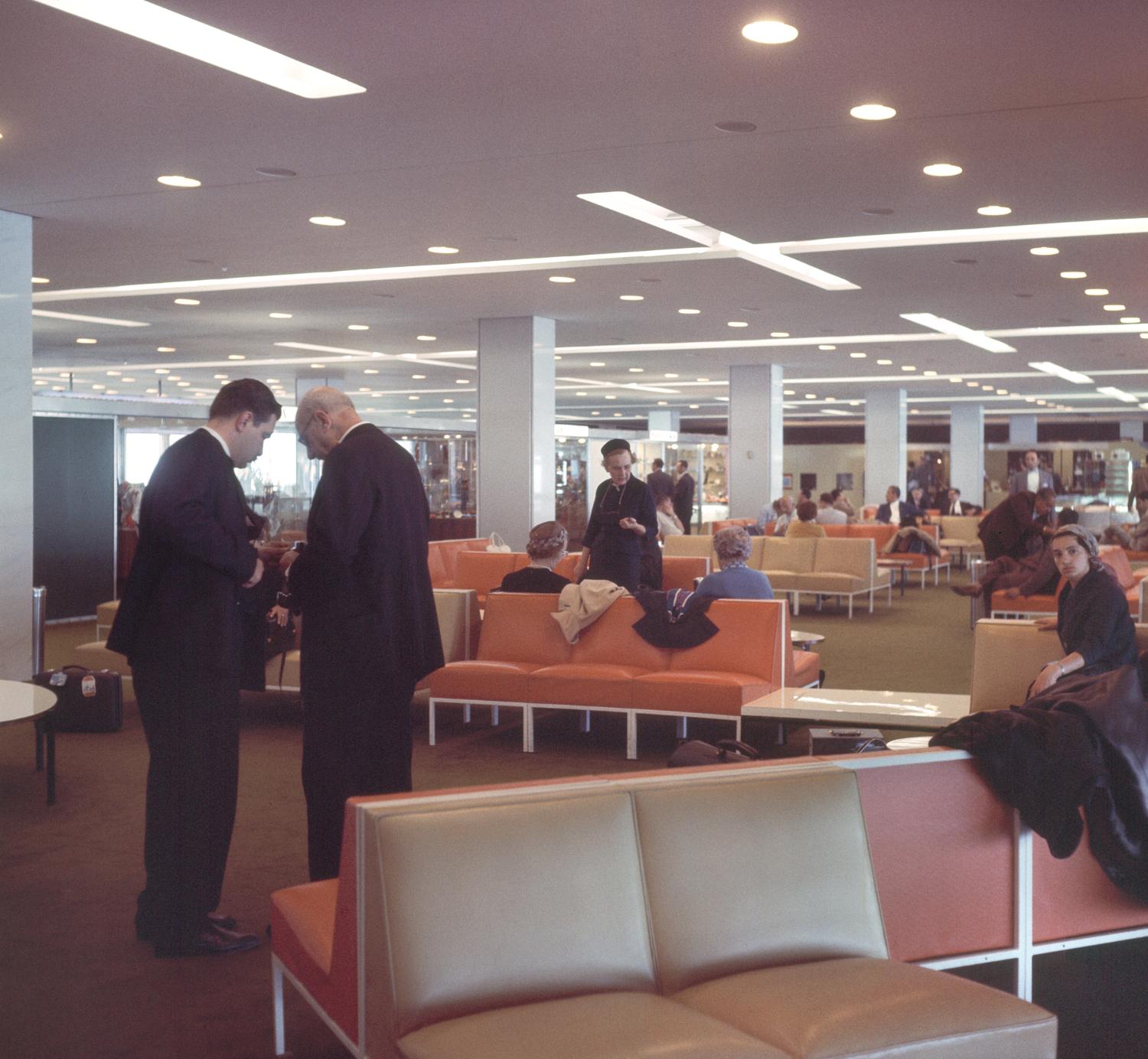 Les Installations terminales, Orly 4 dans les années 1960