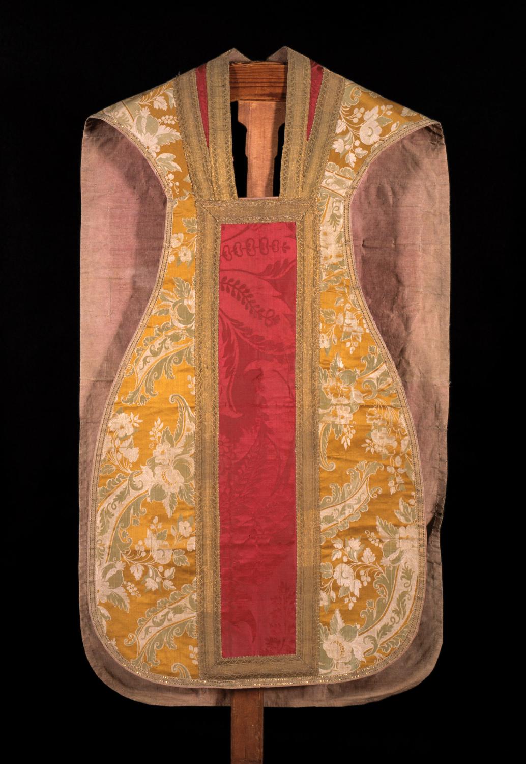 chasuble, étole, manipule, voile de calice