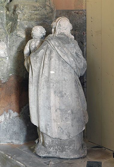 statue : Vierge à l'Enfant