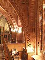 Chapelle de l'abbaye notre-Dame de Chaage. Détail de la mise en oeuvre des briques.
