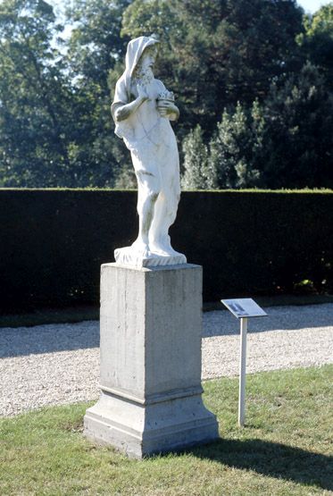 statue : l'Hiver