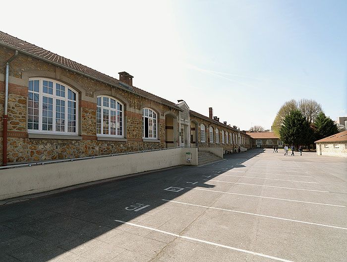 groupe scolaire : école primaire Pasteur et collège Henri IV