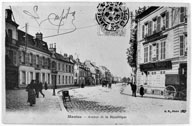 La rue de la République. Carte postale.