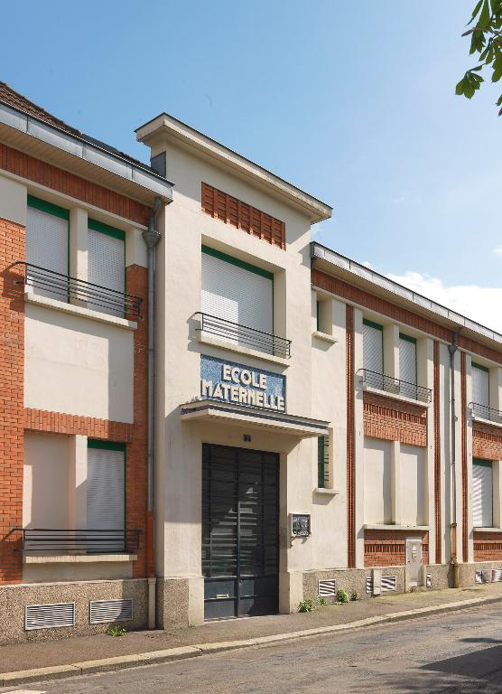 Groupe scolaire Jules-Ferry, actuellement collège