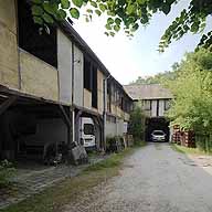 Avon - usine de meubles Jourdain, puis usine de menuiserie Barthélémy, actuellement entrepôt commercial