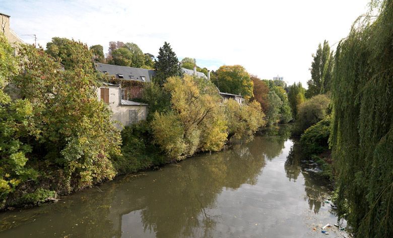 présentation de l'opération d'inventaire du patrimoine fluvial, industriel, des réseaux et de l'habitat de l'OIN ORSA (Opération d'intérêt national Orly-Rungis-Seine-Amont)