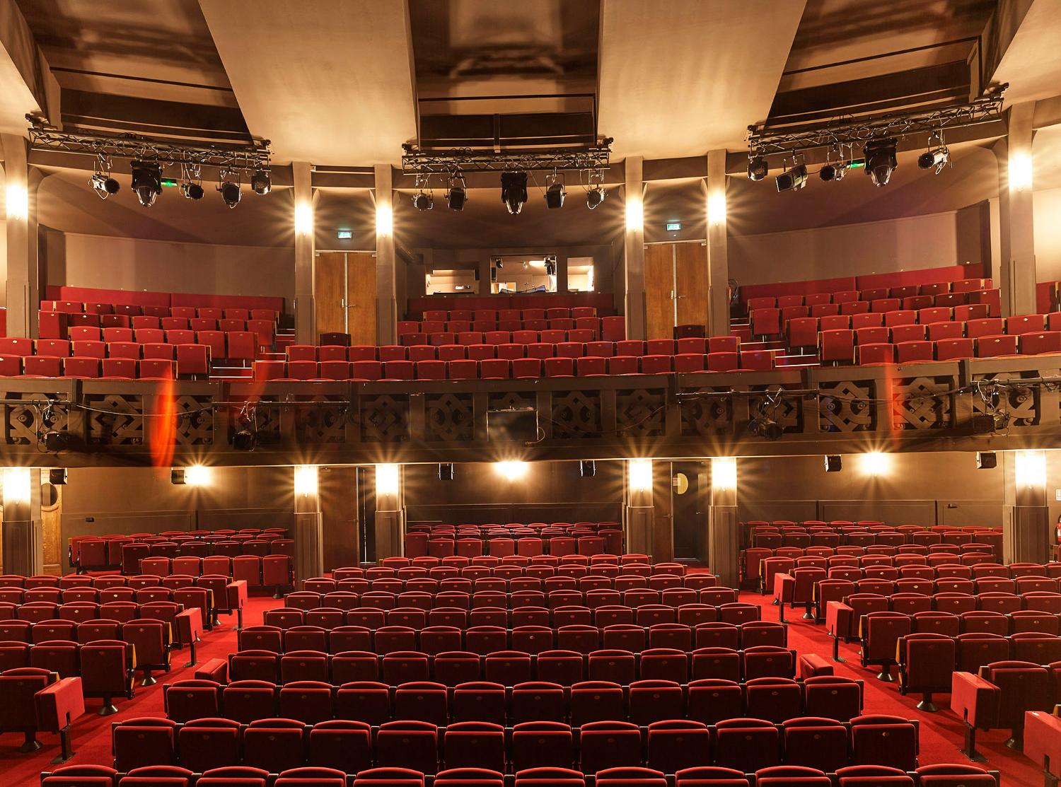 Adyar (Paris 7e arrondissement), salle (actuel théâtre de la Tour Eiffel)