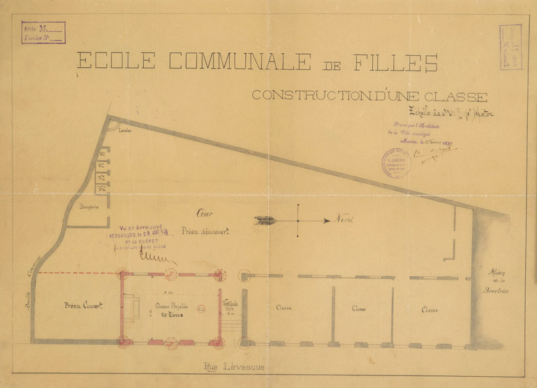 Ecole primaire de garçon puis de filles, actuellement école élémentaire Marie-Curie