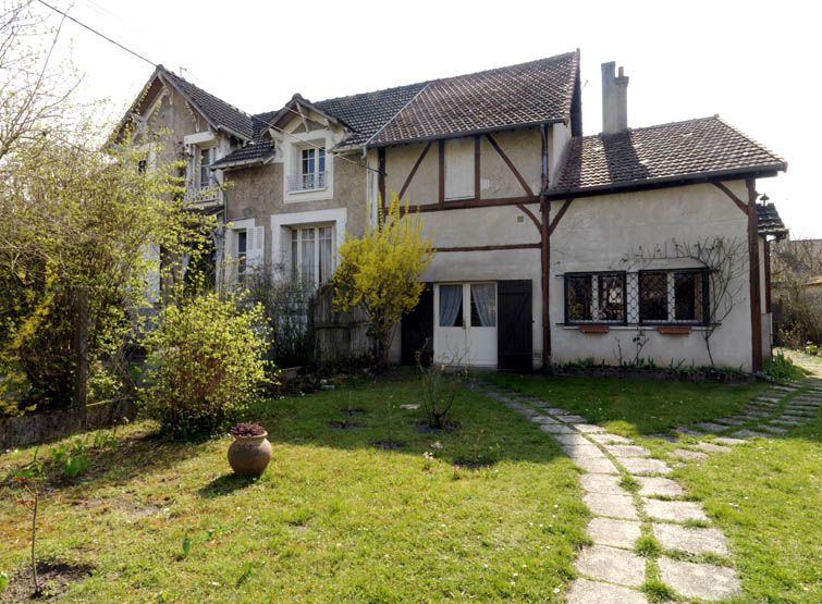 Héricy - atelier de charpentier Canteau, actuellement logement