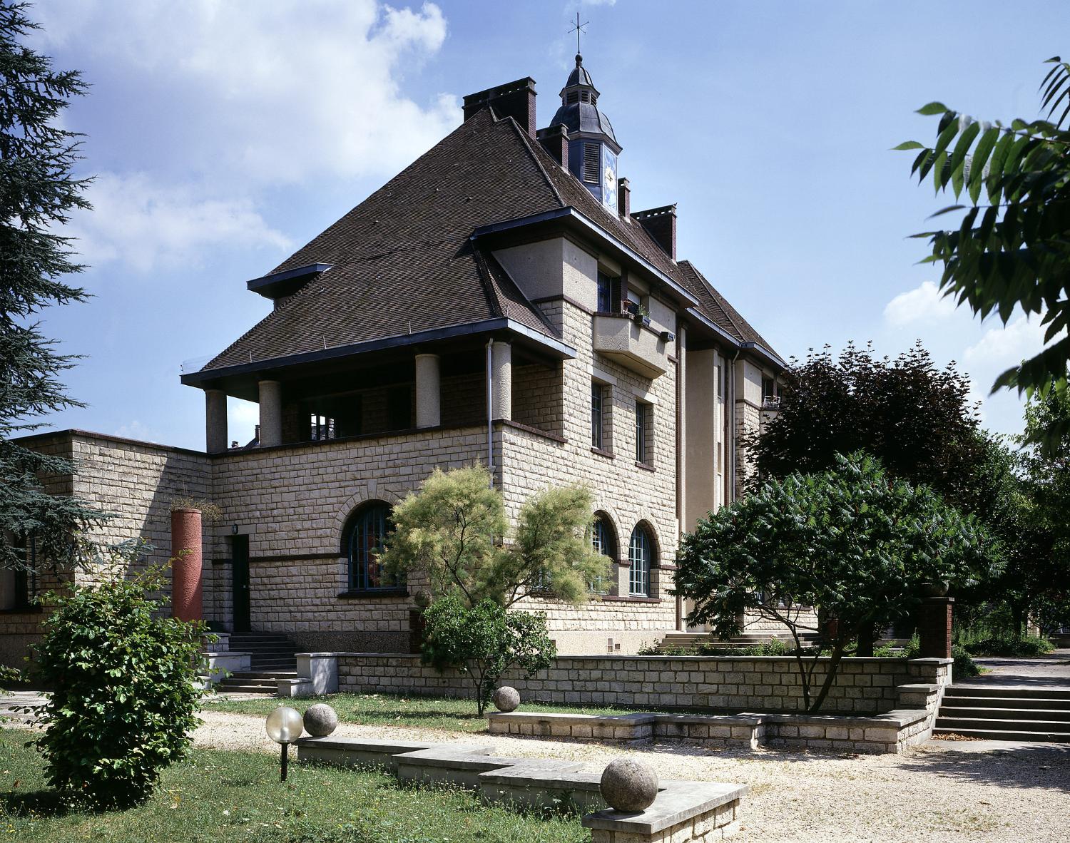 Lycée Jules-Ferry, ancien groupe scolaire