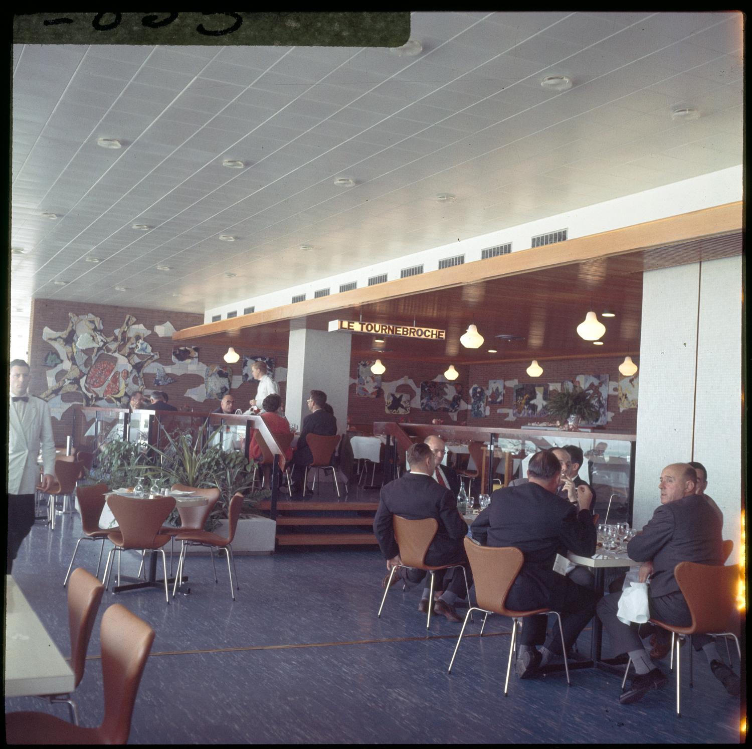 Les Installations terminales, Orly 4 dans les années 1960