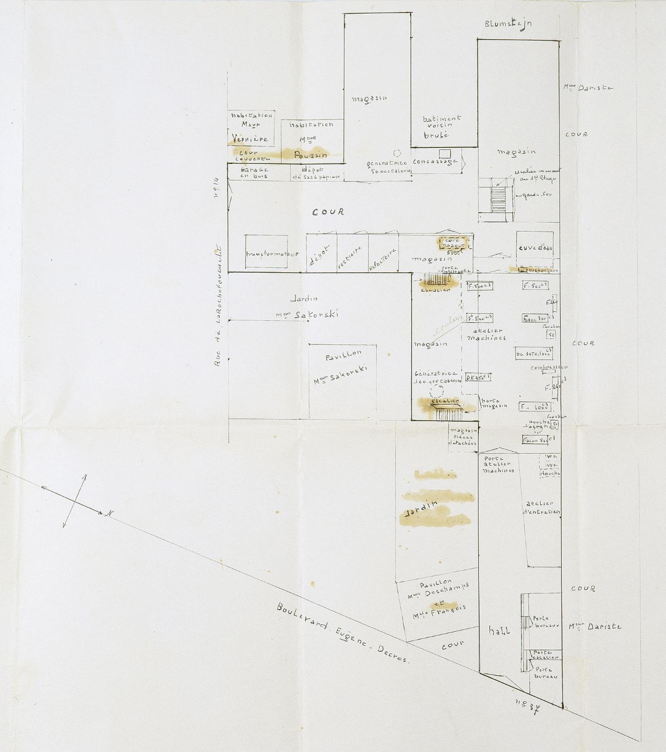 Usine d'emboutissage et d'articles en matière plastique de la Société des moules métalliques et matières plastiques (M.M.M.P.), actuellement entrepôt commercial