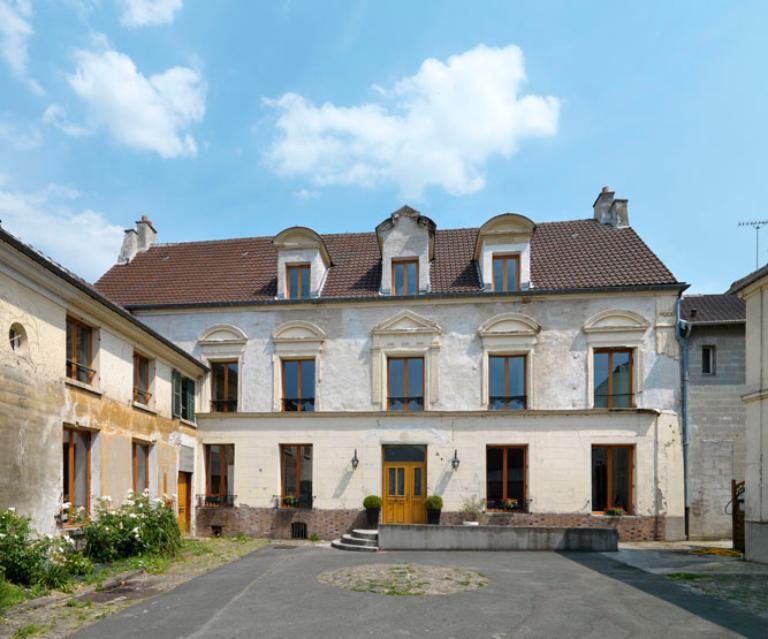 maison à décor de frontons, 3 rue Jacques Yvon