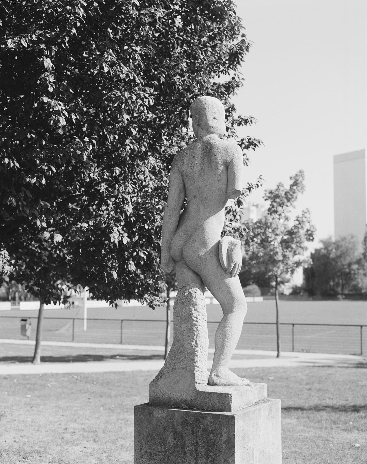 statues colossales : le discobole, le tennisman