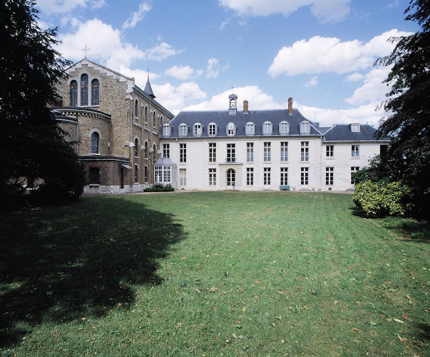 Château d'Ozonville, actuellement maison de retraite des frères des écoles chrétiennes