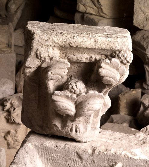 ensemble des éléments d'architecture du dépôt lapidaire de la cathédrale