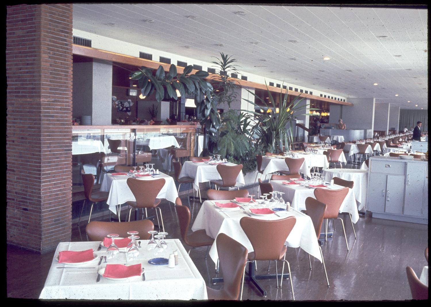 Les Installations terminales, Orly 4 dans les années 1960