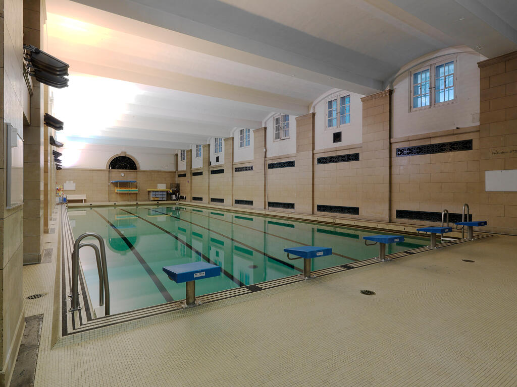 Piscine de la Cité internationale universitaire de Paris et salle de boxe, actuellement salle de musculation