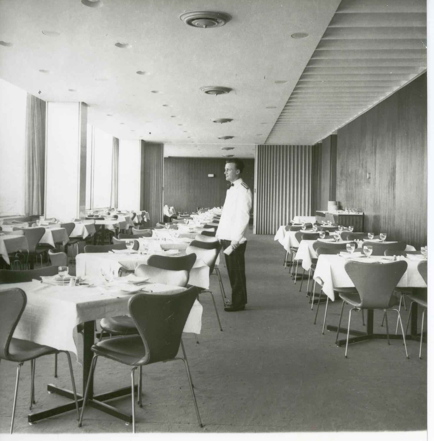 Les Installations terminales, Orly 4 dans les années 1960