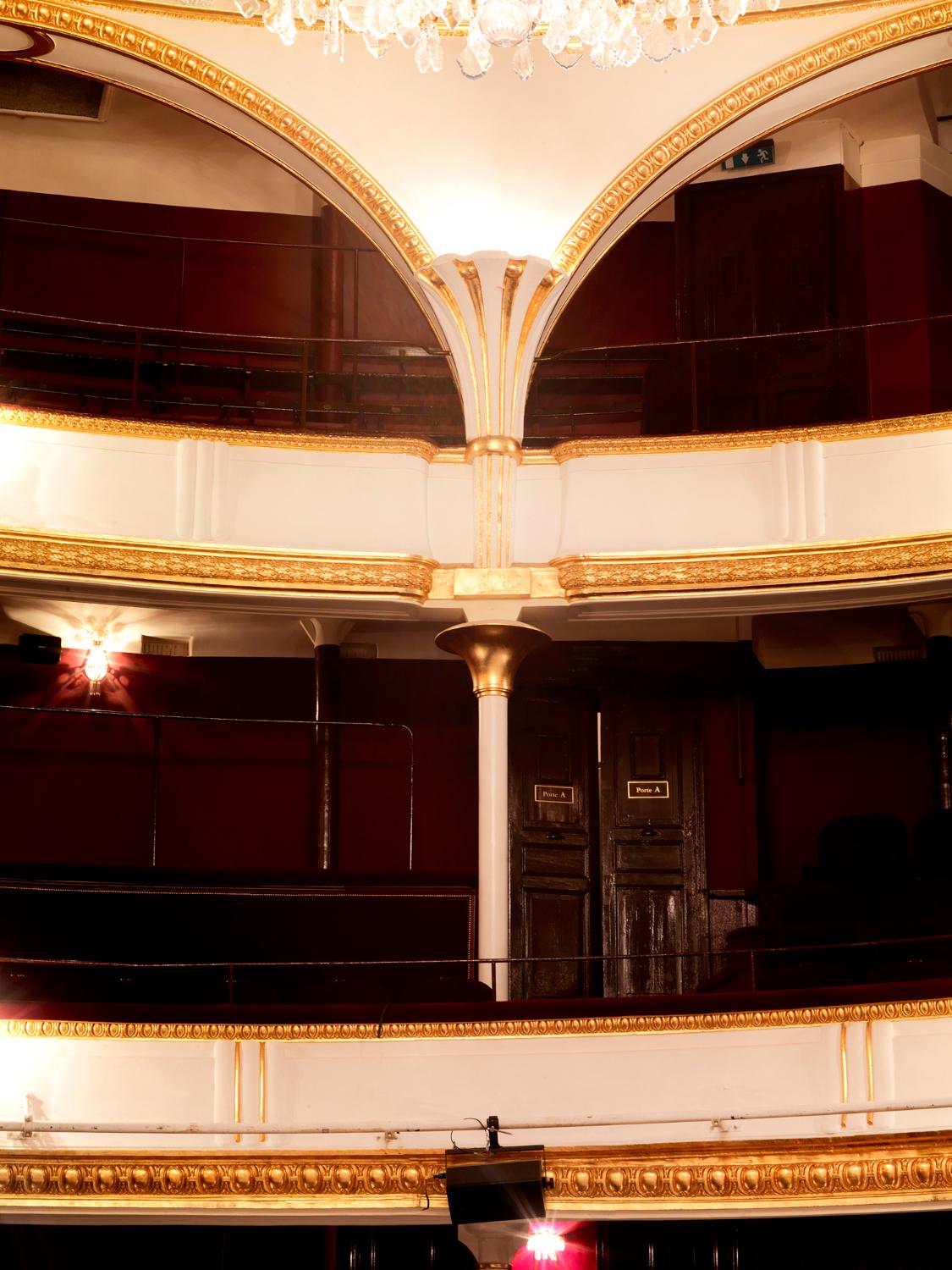 Porte Saint-Martin (10e arrondissement), théâtre de la