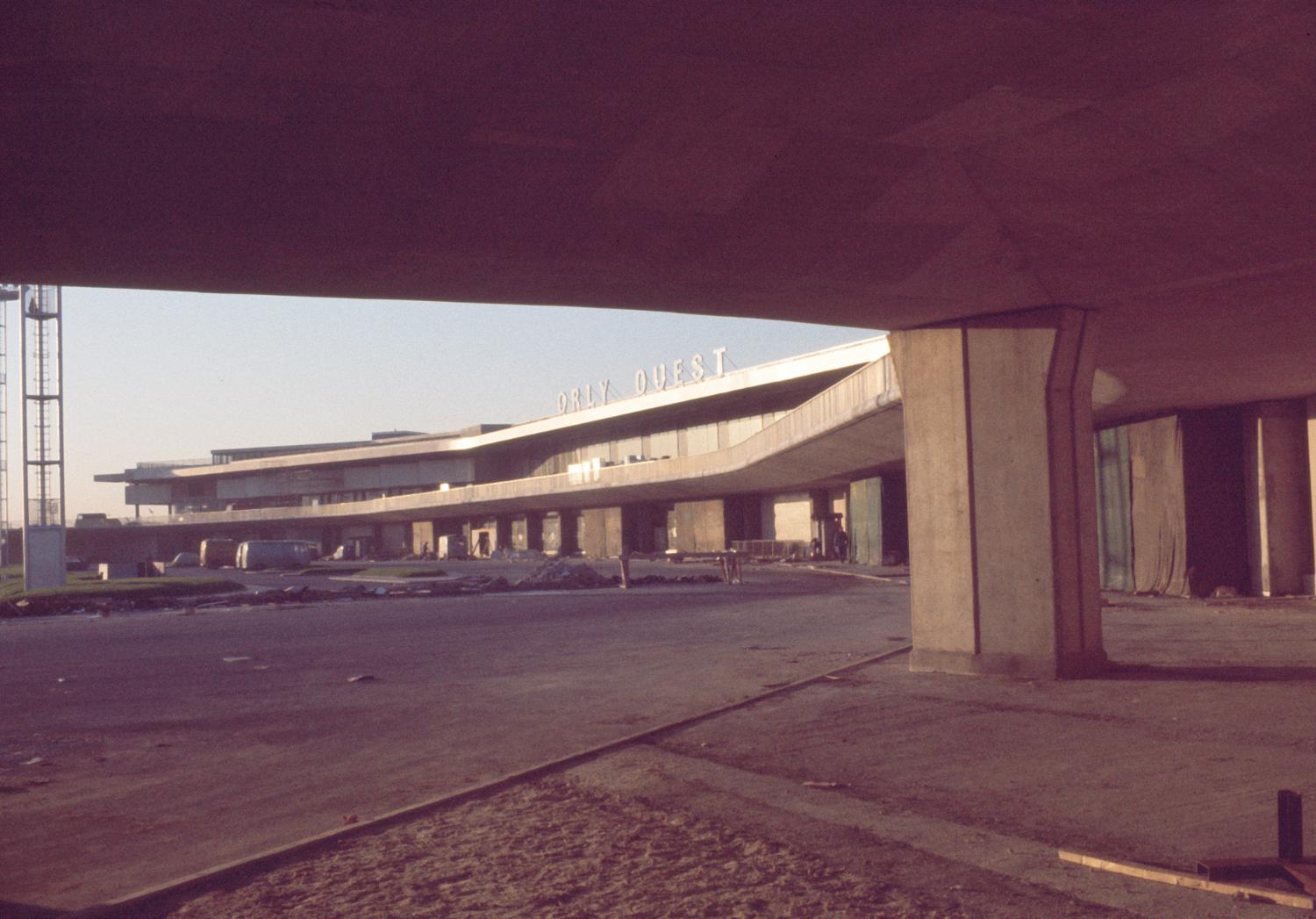 Orly 1 2 (depuis 2019), Orly-Ouest (de 1971 à 2019)