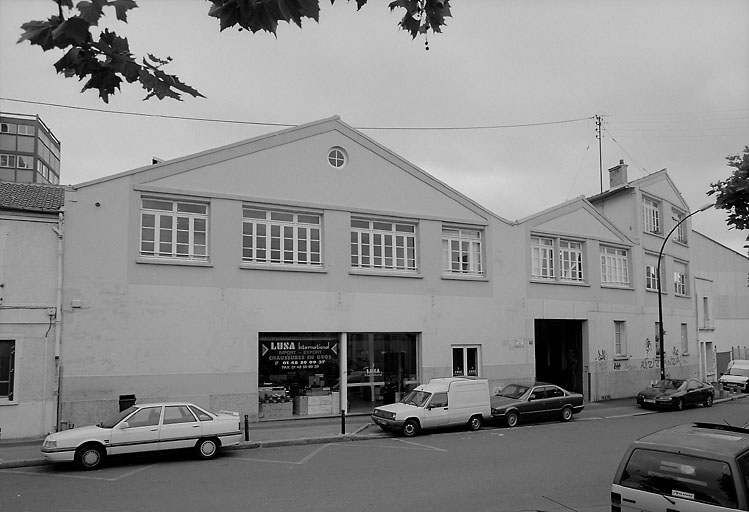 Usine de matériel d'équipement industriel SAMOA et usine de matériel radioélectrique de la société d'application générale d'électro matériel standard et de la société centrale de radiologie, actuellement hôtel industriel et logements