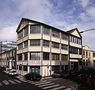 Usine de ferblanterie Ollier, puis Lethias et Houssin, puis usine de matériel photocinématographique Kinax, actuellement hôtel industriel