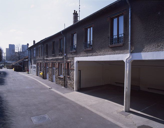 école primaire de filles, puis groupe scolaire Pasteur