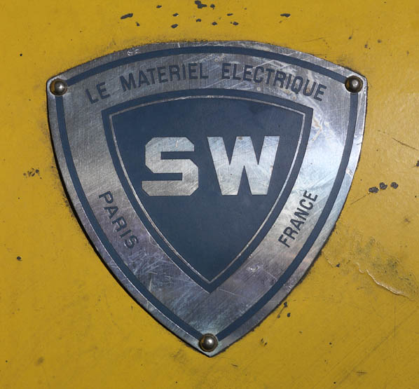 Usine de matériel électrique industriel Schneider et Cie, puis Le Matériel Electrique Scheider-Westinghouse (SW), puis Jeumont-Schneider (JS), actuellement ensemble industriel appelé "Espace Technologique et Industriel de Champagne-sur-Seine" (zone ETIC)