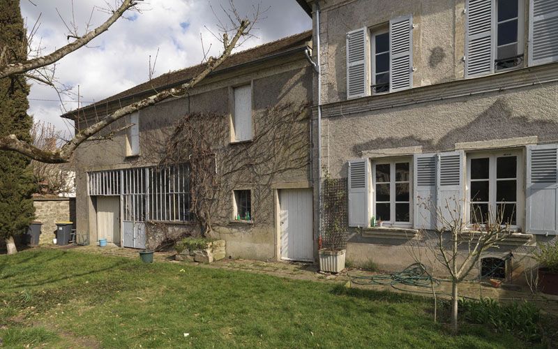 Samois-sur-Seine - usine de serrurerie et de construction métallique Oudiou, puis Bataillès, actuellement atelier d'artiste