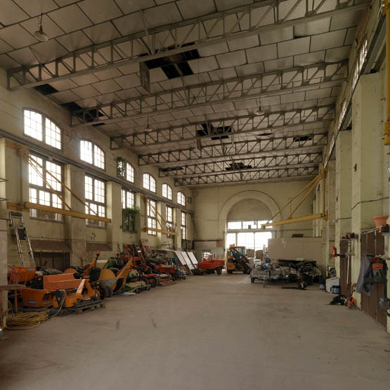 Usine de matériel électrique industriel Schneider et Cie, puis Le Matériel Electrique Scheider-Westinghouse (SW), puis Jeumont-Schneider (JS), actuellement ensemble industriel appelé "Espace Technologique et Industriel de Champagne-sur-Seine" (zone ETIC)