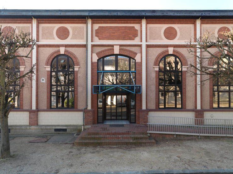 Fontainebleau - usine à gaz et centrale électrique de la Société Gaz et Eaux, puis Gaz et Electricité de France, actuellement caserne de pompiers