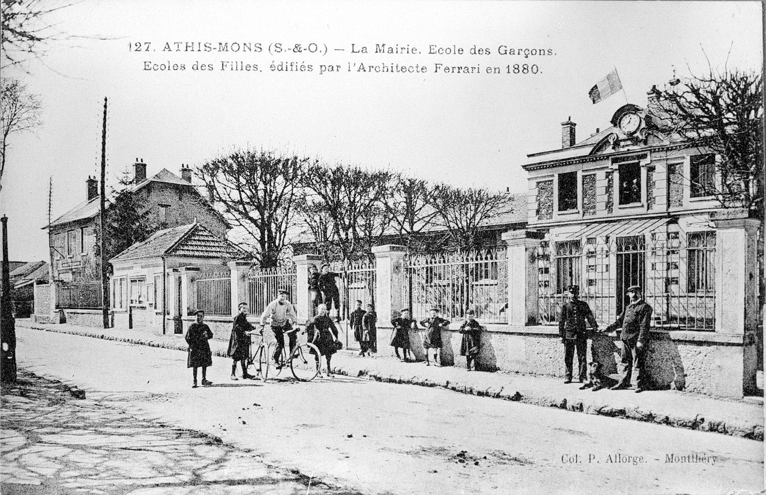 mairie-école, dite école du Centre ou école Pasteur, actuellement maison de Banlieue et de l'Architecture