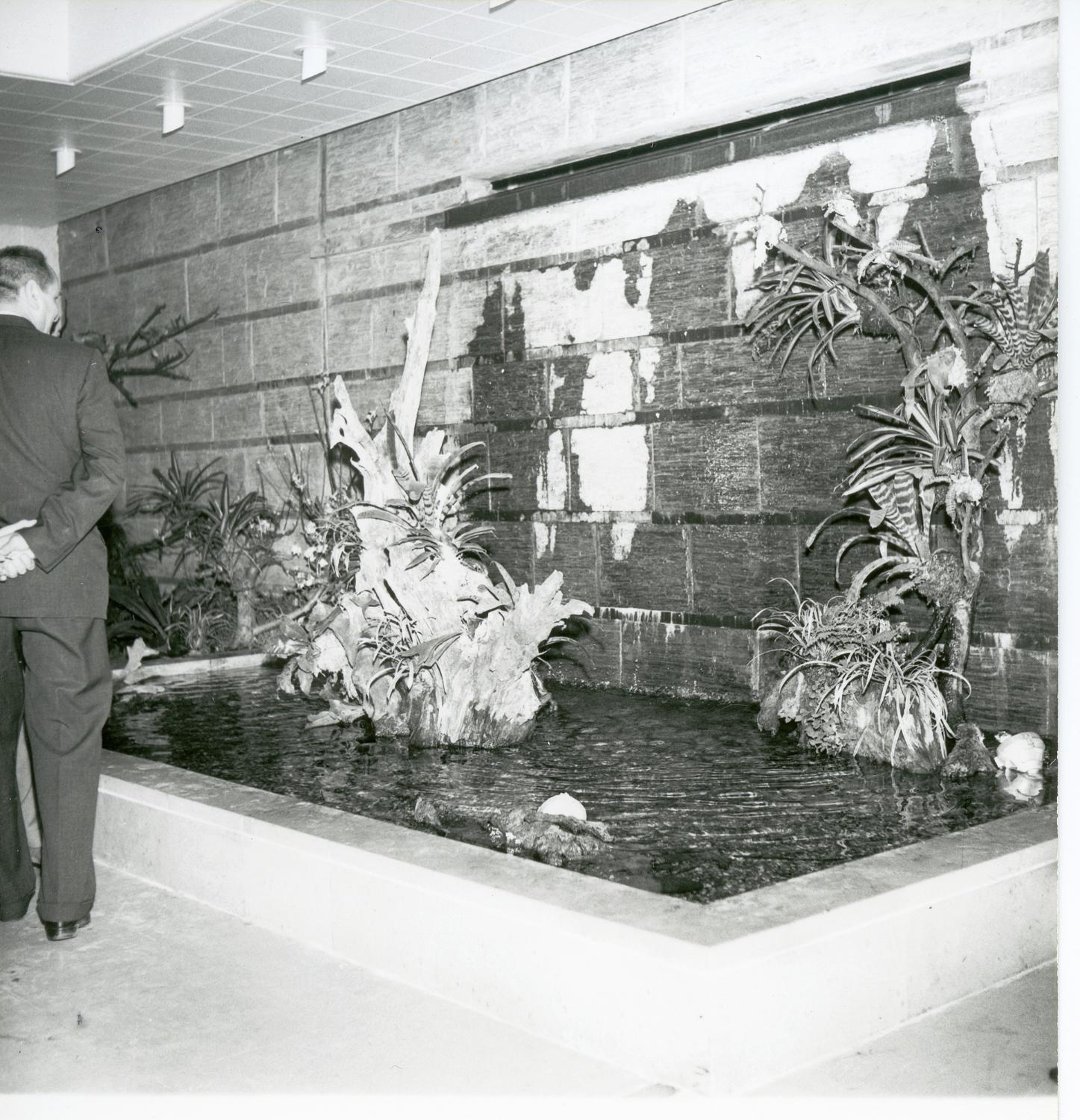 Les Installations terminales, Orly 4 dans les années 1960