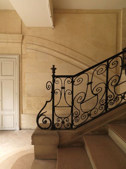 rampe d'appui, départ de rampe d'appui, escalier du petit hôtel de Conti (non étudié)