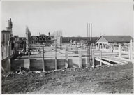 Chantier de construction du groupe scolaire Paul Langevin. Photographie, 1950. (AM Romainville)