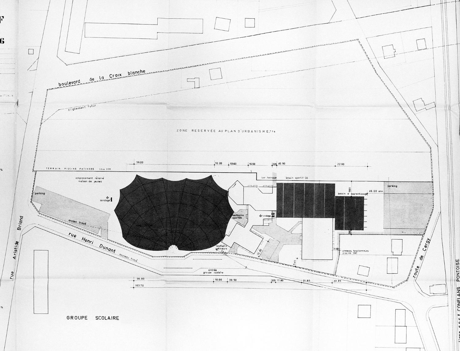 Complexe sportif piscine et patinoire