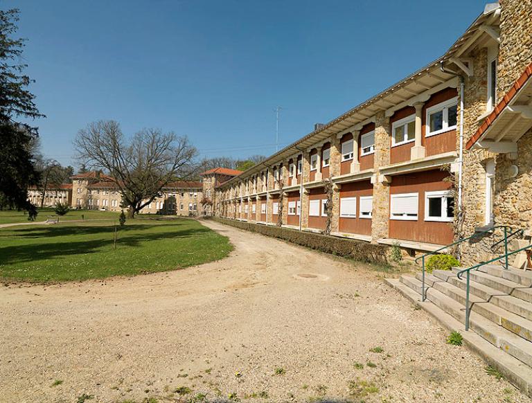 sanatorium dit sanatorium de Bligny, puis centre médical de Bligny, actuellement centre hospitalier de Bligny