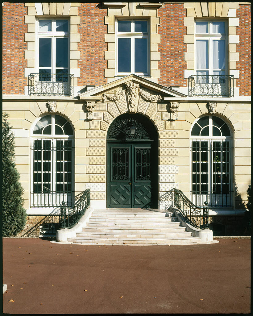 Hôtel Cartier Bresson, puis collège Emile Verhaeren