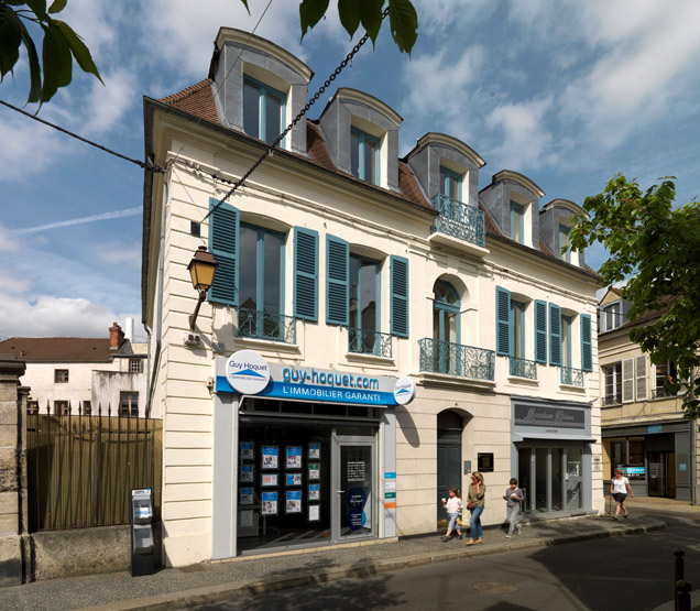 hôtels, maisons, immeubles