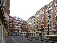Ensemble de 3 immeubles dit square Delormel