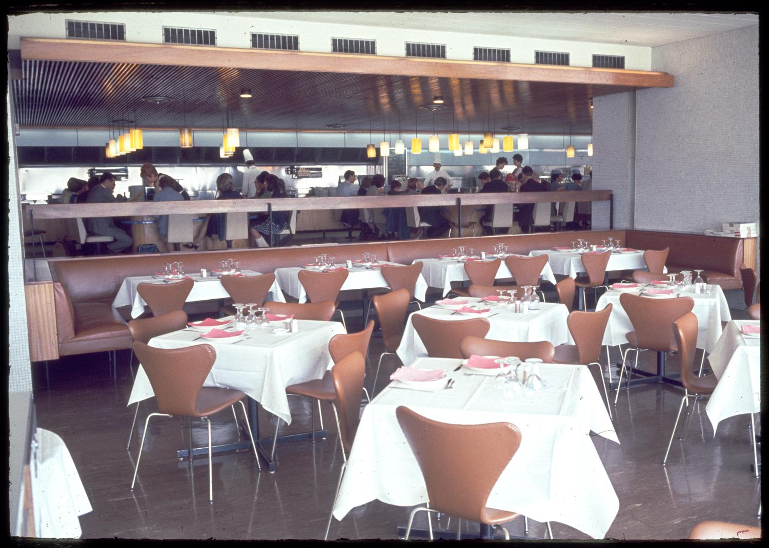 Les Installations terminales, Orly 4 dans les années 1960