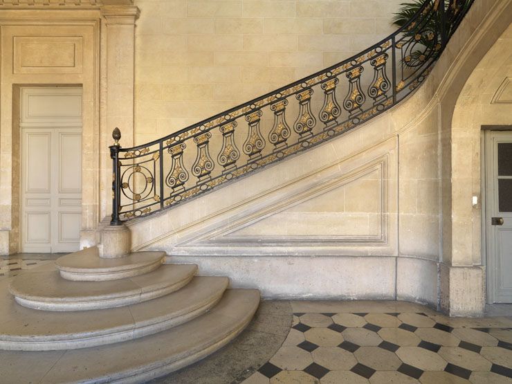 rampe d'appui, escalier de l' hôtel du Châtelet, actuellement Ministère du Travail (non étudié)