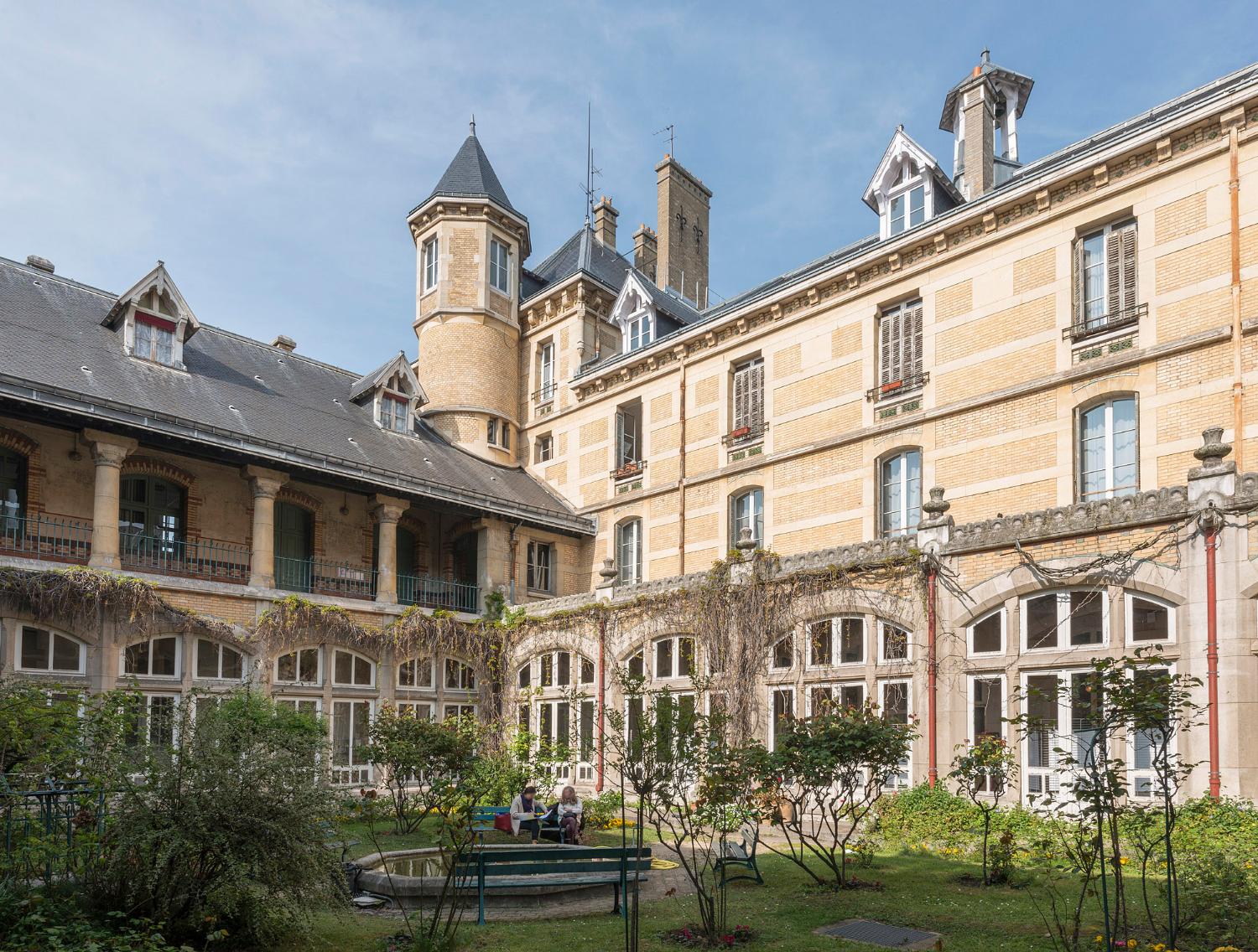 Les lycées franciliens : la formation d'un modèle architectural
