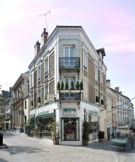 l'habitat à Melun, Vue d'ensemble de l'immeuble au coin de la rue de  Boissettes (n°14) et de la rue du Miroir. (IVR11_20057700243VA) -  Inventaire Général du Patrimoine Culturel