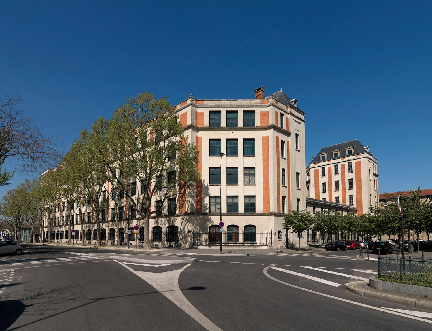 Lycée Claude-Bernard