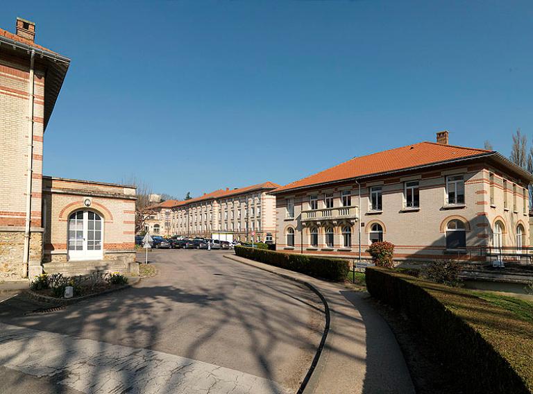 sanatorium dit sanatorium de Bligny, puis centre médical de Bligny, actuellement centre hospitalier de Bligny