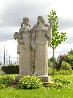 Groupe sculpté Mantes et Gassicourt