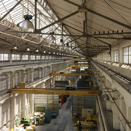 Usine de matériel électrique industriel Schneider et Cie, puis Le Matériel Electrique Scheider-Westinghouse (SW), puis Jeumont-Schneider (JS), actuellement ensemble industriel appelé "Espace Technologique et Industriel de Champagne-sur-Seine" (zone ETIC)