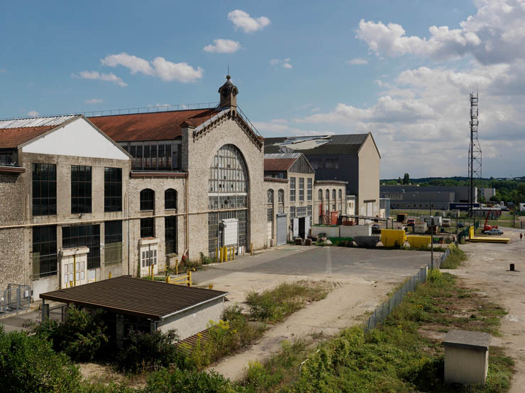 Usine de matériel électrique industriel Schneider et Cie, puis Le Matériel Electrique Scheider-Westinghouse (SW), puis Jeumont-Schneider (JS), actuellement ensemble industriel appelé "Espace Technologique et Industriel de Champagne-sur-Seine" (zone ETIC)